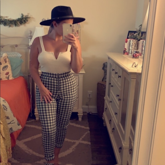 Meet your Posher, Josecelyn - Picture 2 of 2